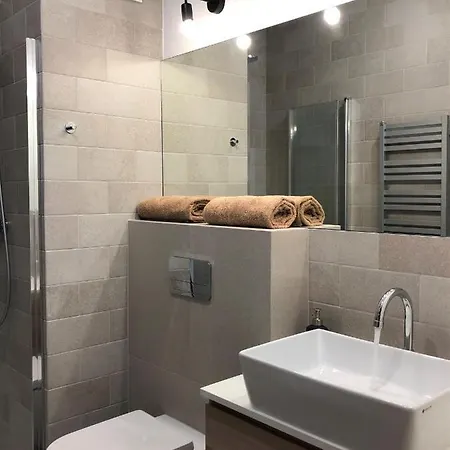 דירה Comfort Sqare *